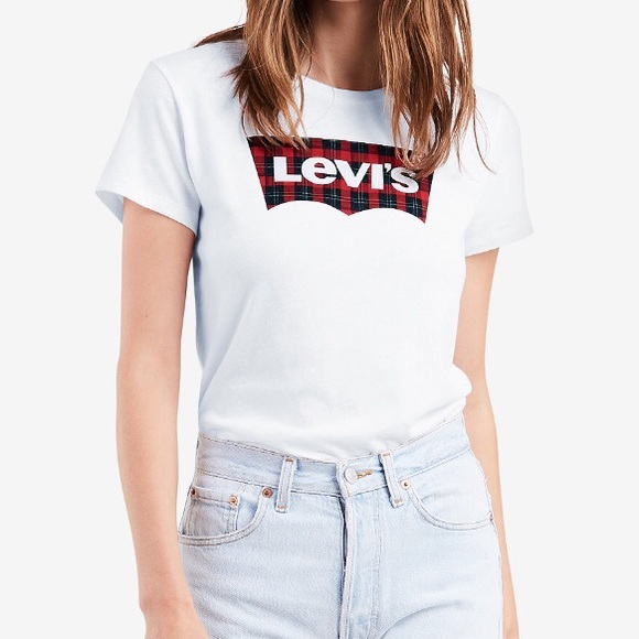 Levi's Tops - Levi’s Perfect Batwing Logo T-Shirt